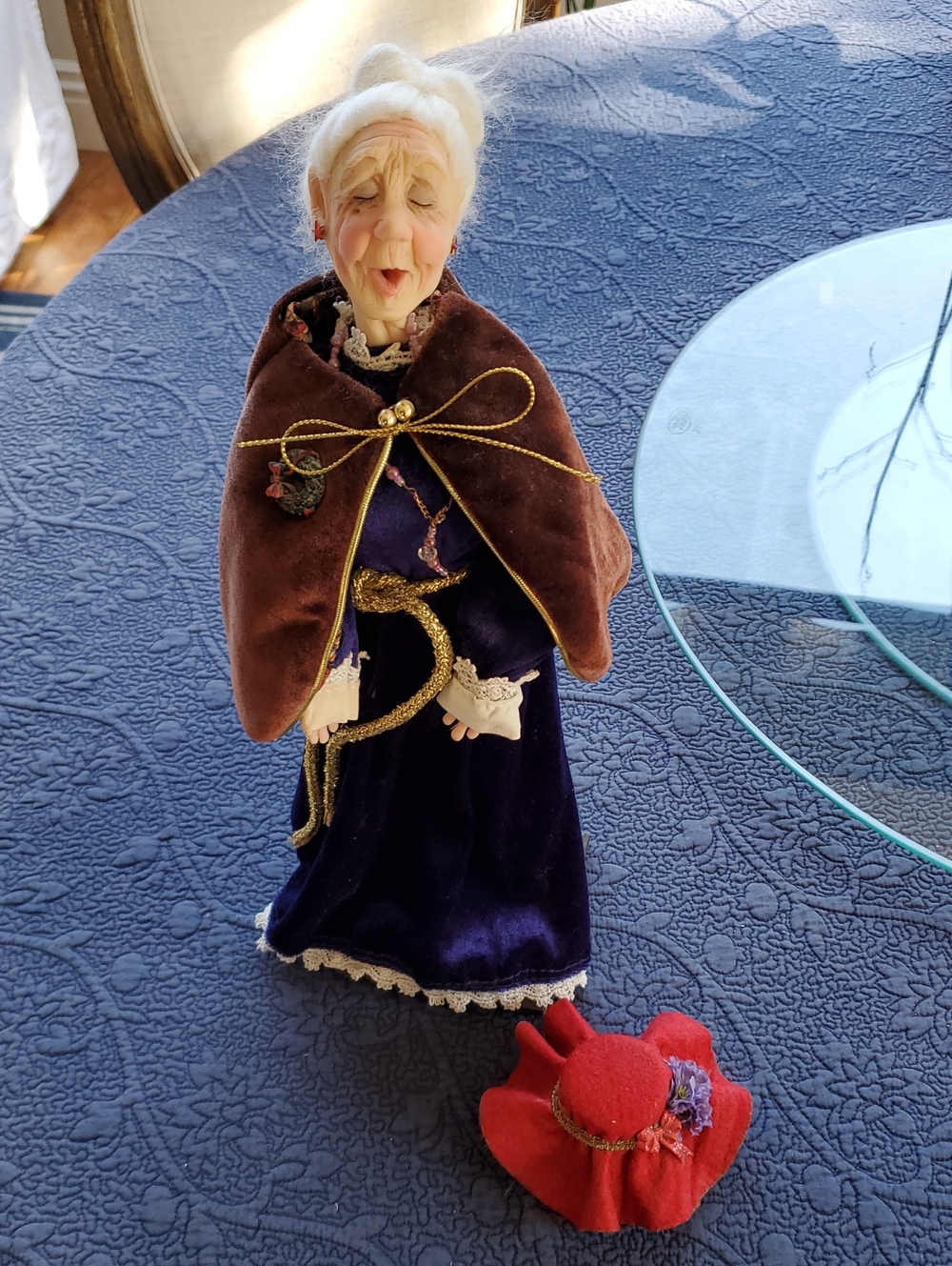 Christmas Carol Decor Singer Woman Cape and Dress - Brown & Purple Sculpture